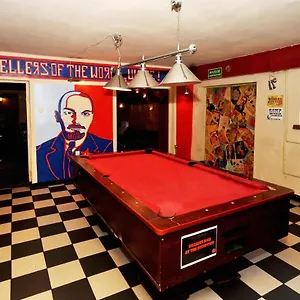 Good Bye Lenin Pub & Garden Хостел